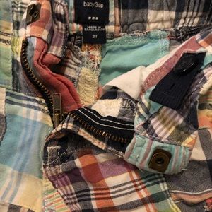 Baby Gap Plaid Cargo shorts with elastic adjustable waist - size 3T
